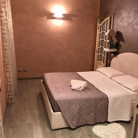 Palazzo Nomis Di Pollone Apartment